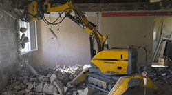 Les travaux de démolition et de curage d’un bâtiment à Ledas-Et-Penthies